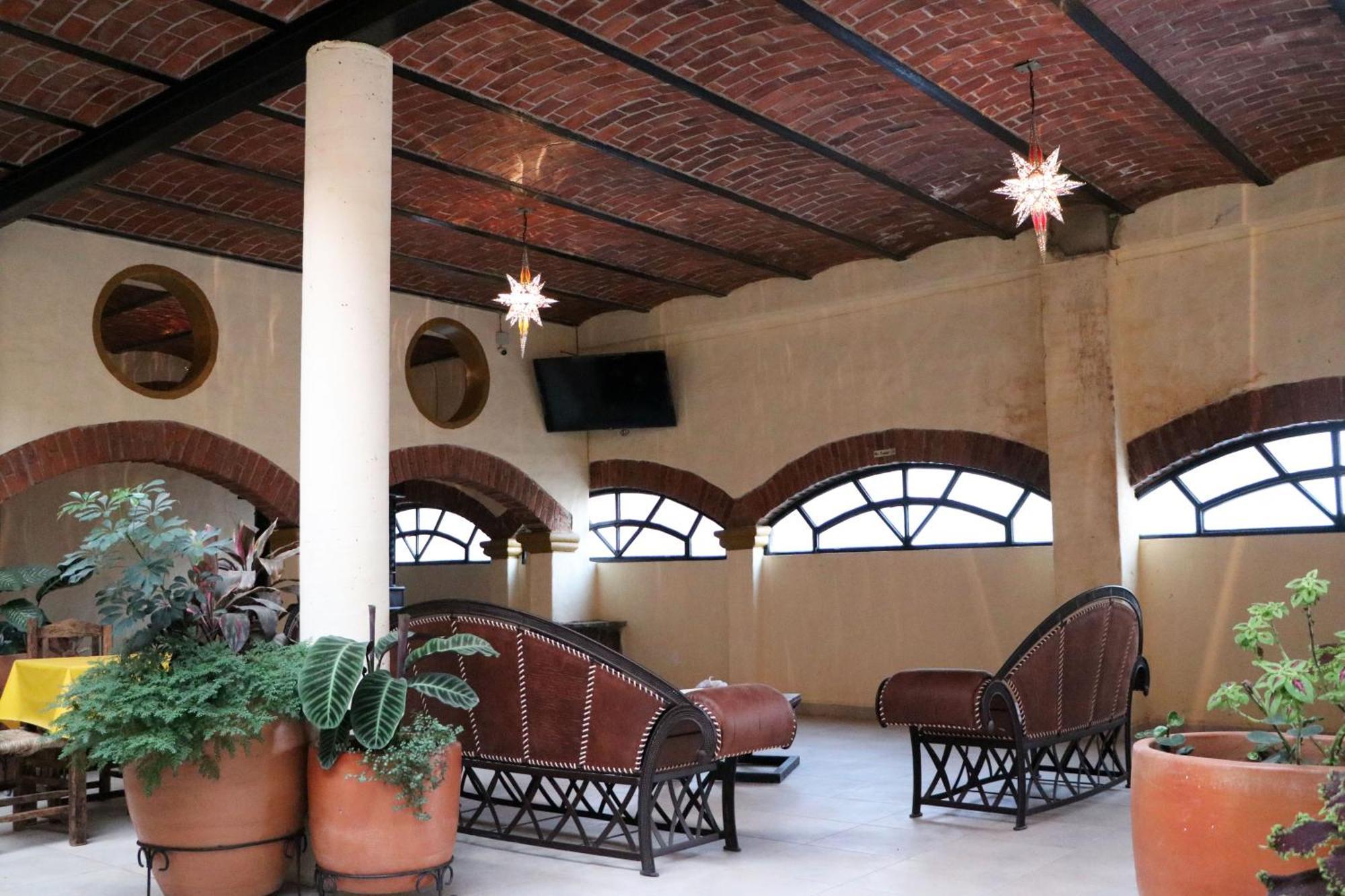 Hotel Castillo Santa Cecilia Tapalpa Exterior photo